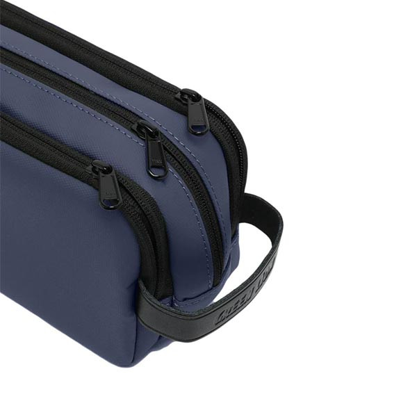 Green Lion Elegant Pouch, Easy for Carrying, Suitable for Outdoor, Business, Office, School - Blue - mobile shop in Hamra, Beirut, Lebanon. New and used phones, iPhone, Samsung, Huawei, Xiaomi, Oppo, Realme, Honor, Google Pixel, tablets, laptops, computers, and accessories. متجر موبايلات في الحمرا، بيروت، لبنان. هواتف جديدة ومستعملة، آيفون، سامسونج، هواوي، شاومي، أوبو، ريلمي، هونر، جوجل بيكسل، أجهزة لوحية، لابتوبات، كمبيوترات، واكسسوارات.