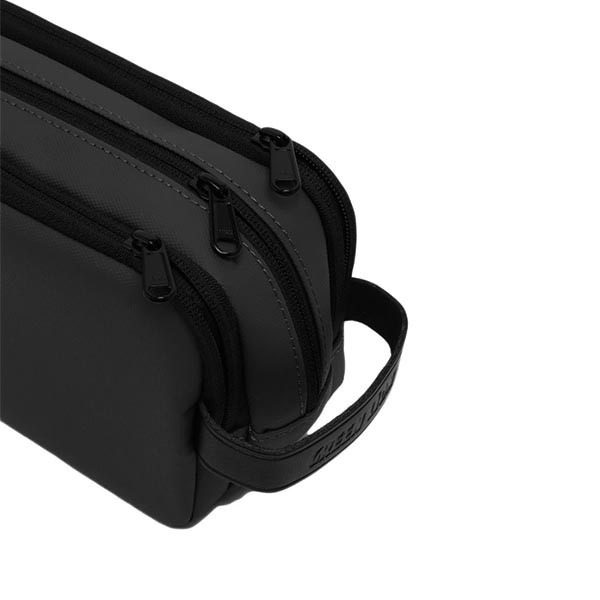 Green Lion Elegant Pouch, Easy for Carrying, Suitable for Outdoor, Business, Office, School - Black - mobile shop in Hamra, Beirut, Lebanon. New and used phones, iPhone, Samsung, Huawei, Xiaomi, Oppo, Realme, Honor, Google Pixel, tablets, laptops, computers, and accessories. متجر موبايلات في الحمرا، بيروت، لبنان. هواتف جديدة ومستعملة، آيفون، سامسونج، هواوي، شاومي، أوبو، ريلمي، هونر، جوجل بيكسل، أجهزة لوحية، لابتوبات، كمبيوترات، واكسسوارات.