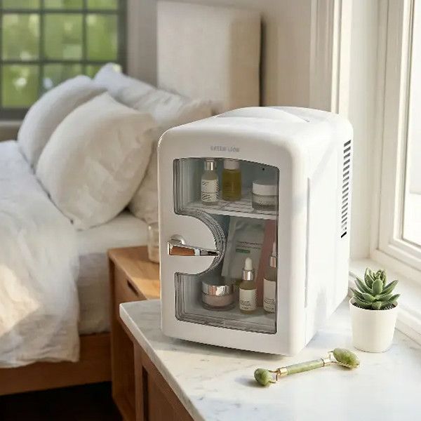 Green Lion GMF- 65 Mini Fridge - White - mobile shop in Hamra, Beirut, Lebanon. New and used phones, iPhone, Samsung, Huawei, Xiaomi, Oppo, Realme, Honor, Google Pixel, tablets, laptops, computers, and accessories. متجر موبايلات في الحمرا، بيروت، لبنان. هواتف جديدة ومستعملة، آيفون، سامسونج، هواوي، شاومي، أوبو، ريلمي، هونر، جوجل بيكسل، أجهزة لوحية، لابتوبات، كمبيوترات، واكسسوارات.
